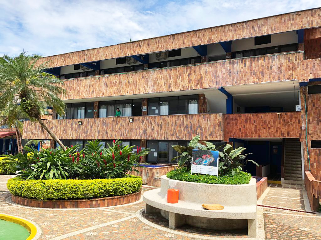 Frente de habitaciones.